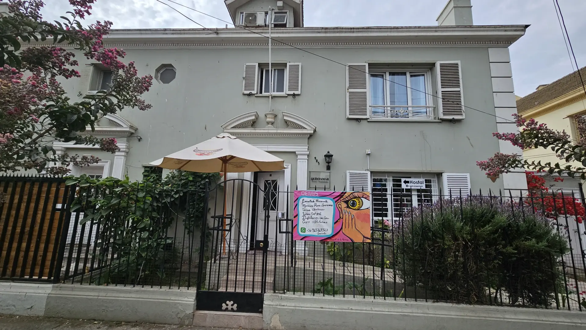 Exterior del Hostal Casona del Mar
